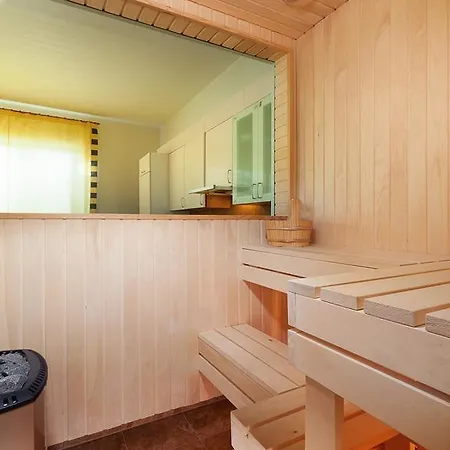 Opera Theater View, 3 Bedroom With Sauna In Old Town דירה טאלין