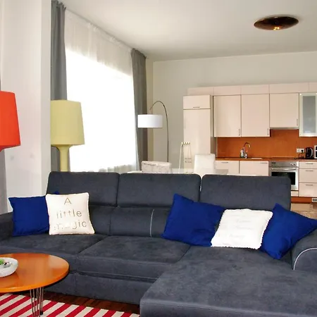 דירה Opera Theater View, 3 Bedroom With Sauna In Old Town טאלין
